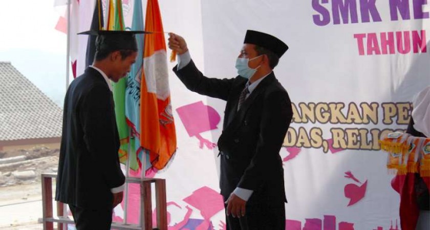 14a8bde25582b56446a4a09ae98e22fc